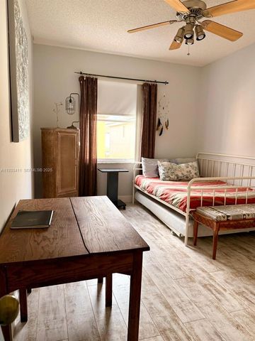 3729 SW 51st St 0, Hollywood, FL 33312