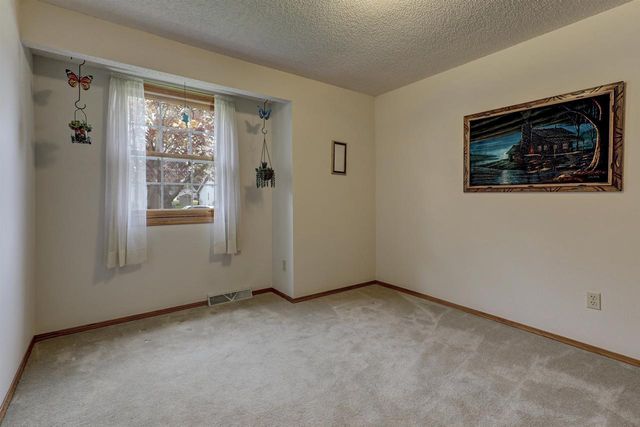 1260 BRIARWOOD DRIVE, Menasha, WI 54952