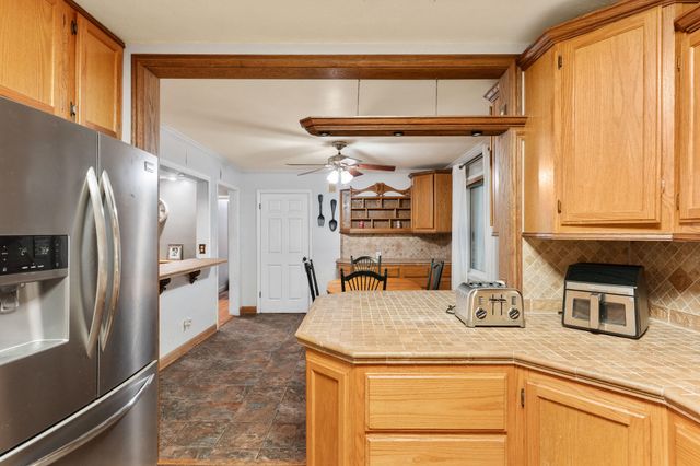 1953 S Meadowview Avenue, Springfield, MO 65804