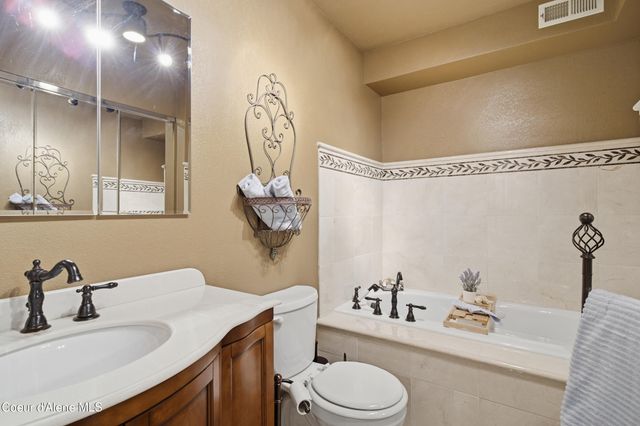 1019 W Starling AVE, Hayden, ID 83835