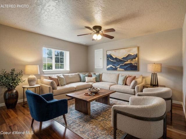 1019 W Starling AVE, Hayden, ID 83835