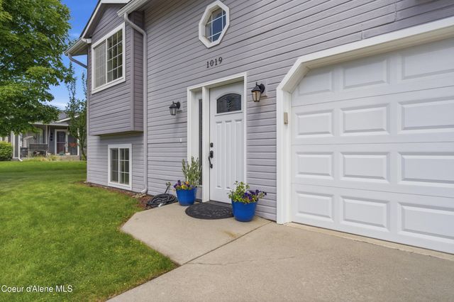 1019 W Starling AVE, Hayden, ID 83835