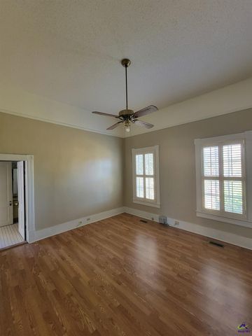 14 Kibbee Street, Hawkinsville, GA 31036