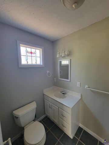 14 Kibbee Street, Hawkinsville, GA 31036