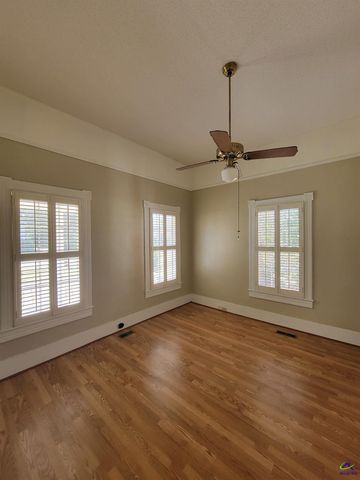 14 Kibbee Street, Hawkinsville, GA 31036