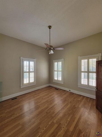 14 Kibbee Street, Hawkinsville, GA 31036