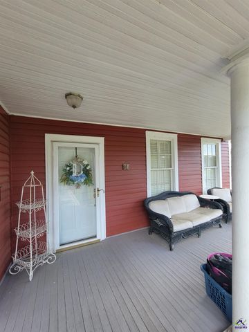 14 Kibbee Street, Hawkinsville, GA 31036