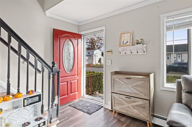 398 Concord Avenue, Lindenhurst, NY 11757