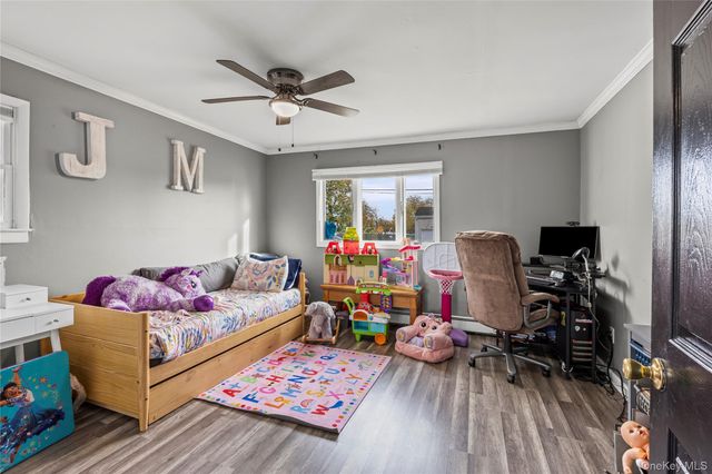 398 Concord Avenue, Lindenhurst, NY 11757