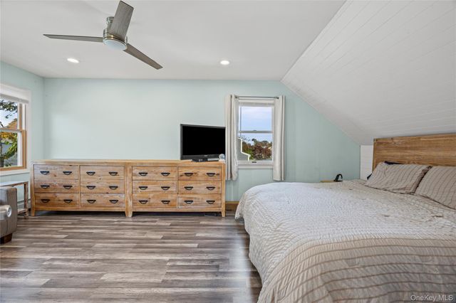 398 Concord Avenue, Lindenhurst, NY 11757