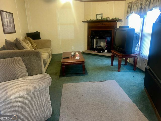 882 Caldwell Road, Gay, GA 30218