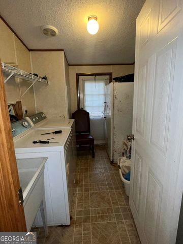 882 Caldwell Road, Gay, GA 30218