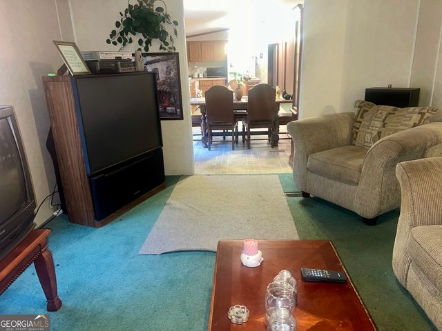 882 Caldwell Road, Gay, GA 30218