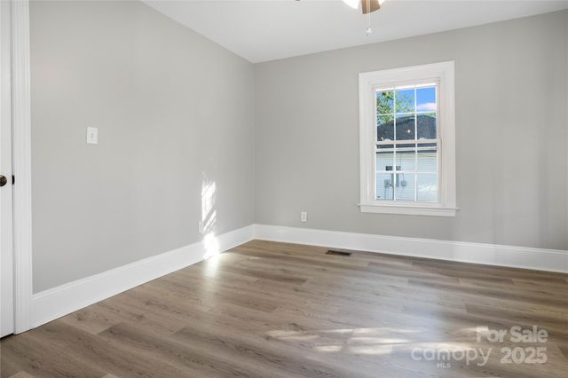 1306 S Main Street, Mount Holly, NC 28120