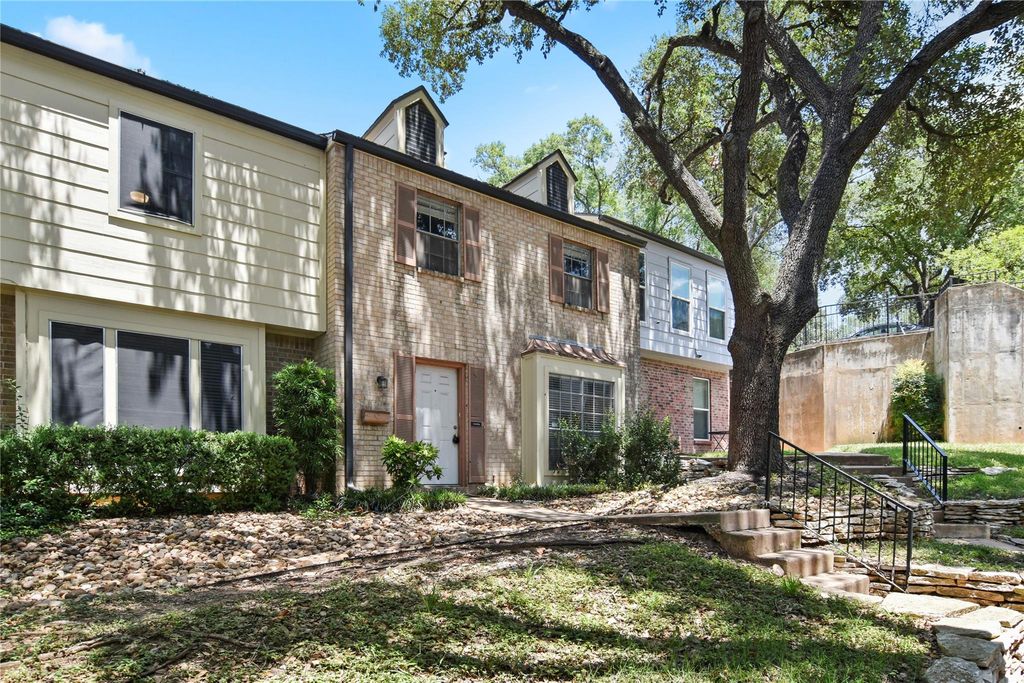 6635 Valleyside RD, Austin, TX 78731