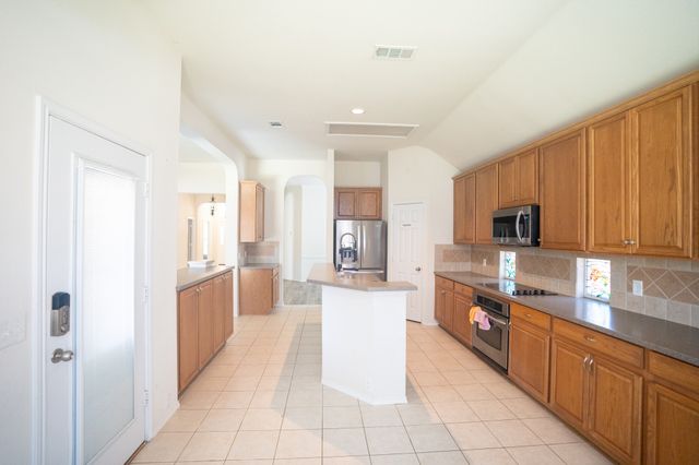 3020 Saint Jude Drive, Mansfield, TX 76063