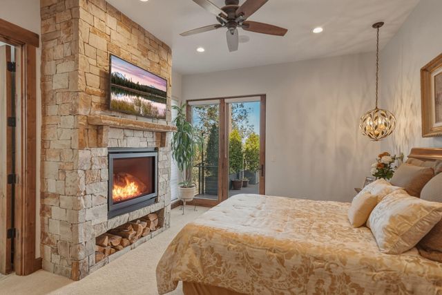 3487 NW Greenleaf Way, Bend, OR 97703