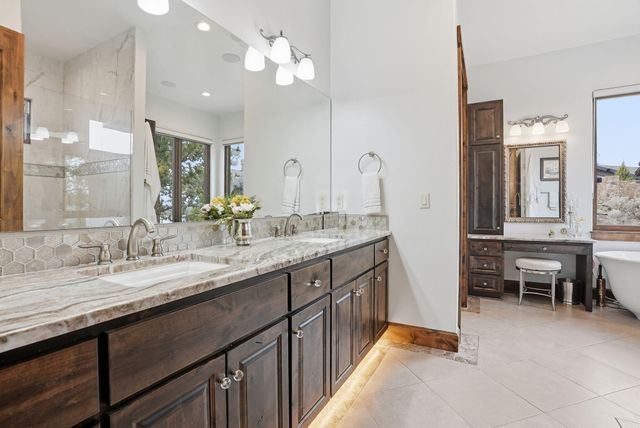 3487 NW Greenleaf Way, Bend, OR 97703