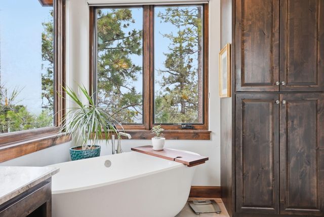 3487 NW Greenleaf Way, Bend, OR 97703