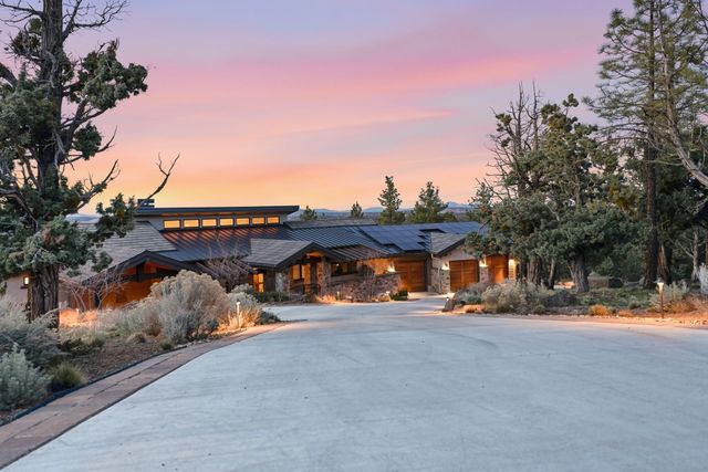 3487 NW Greenleaf Way, Bend, OR 97703