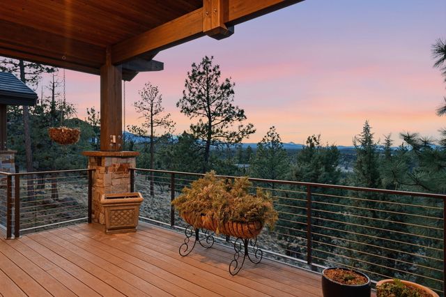 3487 NW Greenleaf Way, Bend, OR 97703