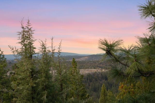 3487 NW Greenleaf Way, Bend, OR 97703