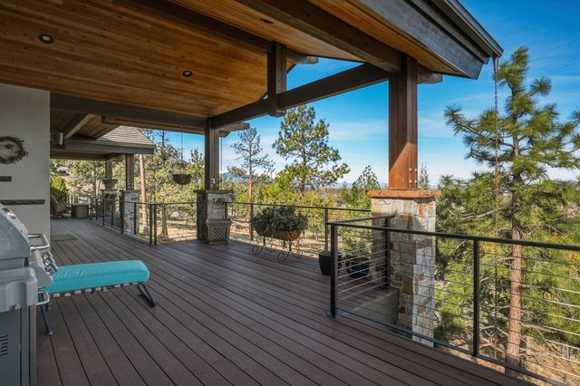 3487 NW Greenleaf Way, Bend, OR 97703