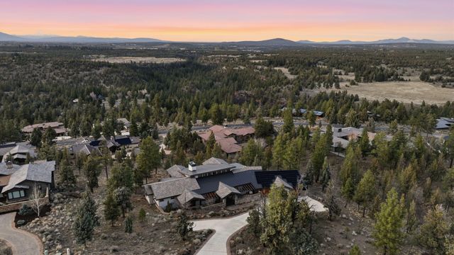 3487 NW Greenleaf Way, Bend, OR 97703