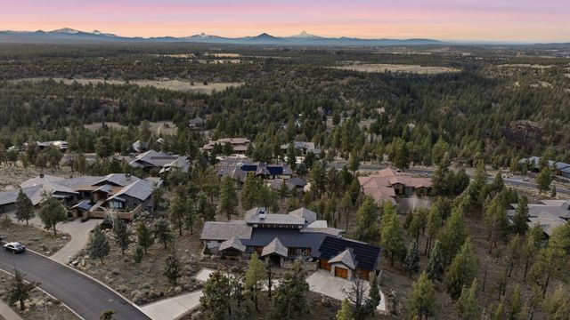 3487 NW Greenleaf Way, Bend, OR 97703