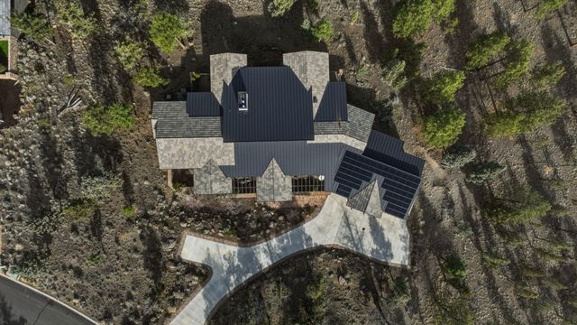 3487 NW Greenleaf Way, Bend, OR 97703