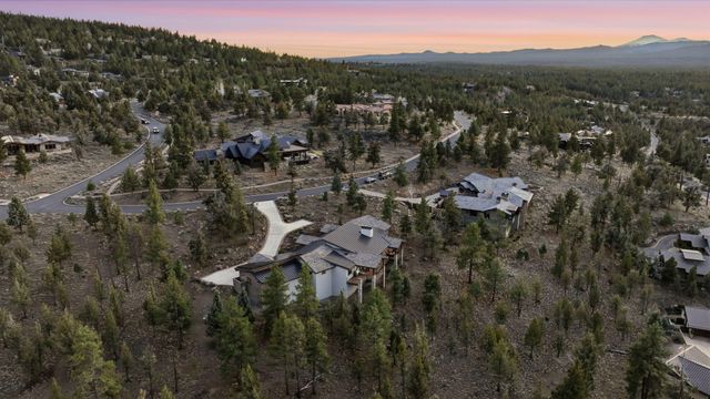 3487 NW Greenleaf Way, Bend, OR 97703