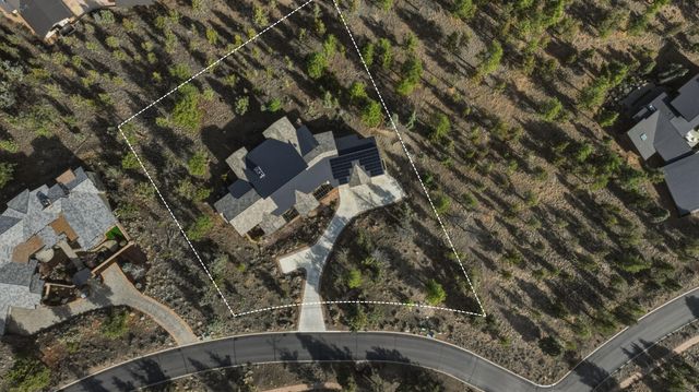 3487 NW Greenleaf Way, Bend, OR 97703