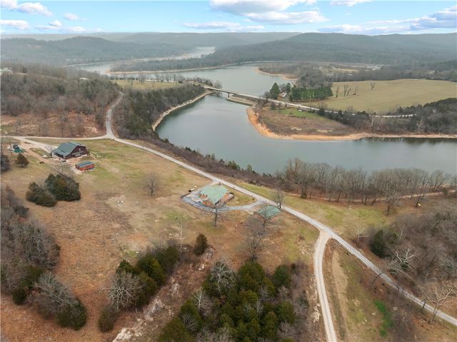 444 County Road 629, Green Forest, AR 72638