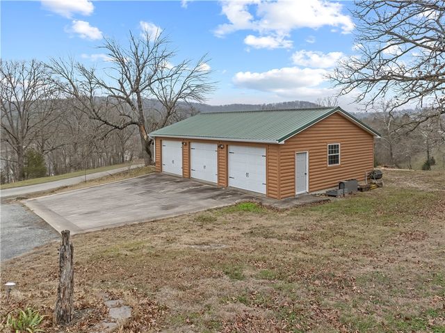 444 County Road 629, Green Forest, AR 72638