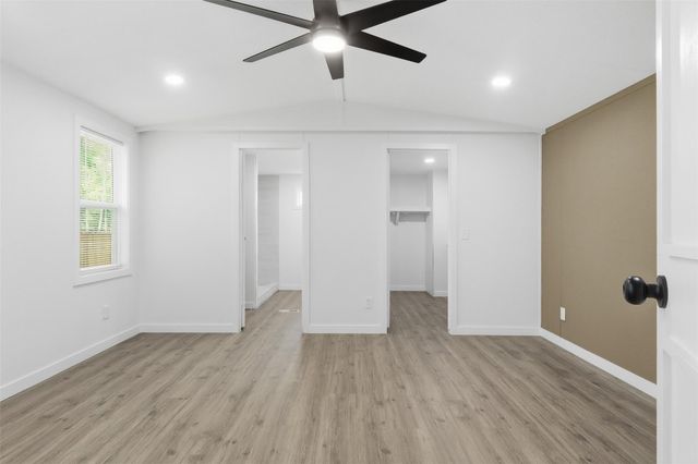 19856 E Old Highway 105, Cleveland, TX 77328