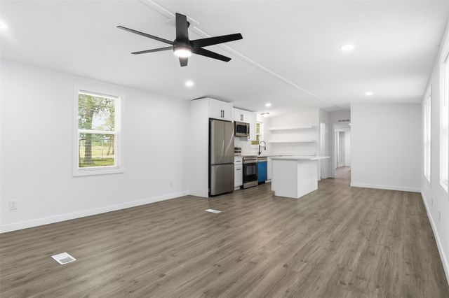 19856 E Old Highway 105, Cleveland, TX 77328