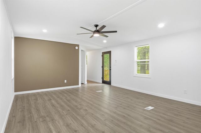 19856 E Old Highway 105, Cleveland, TX 77328