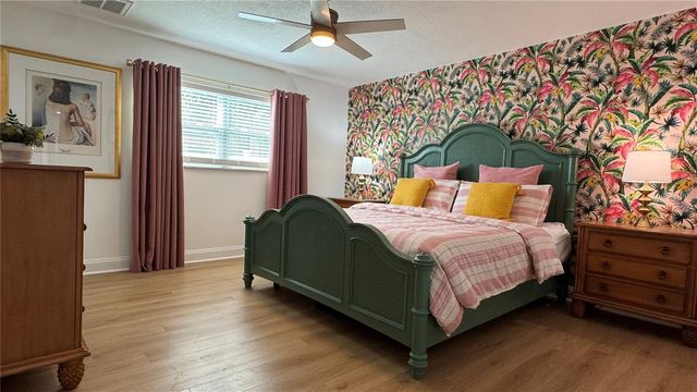 4626 BAYSHORE BOULEVARD NE, St Petersburg, FL 33703