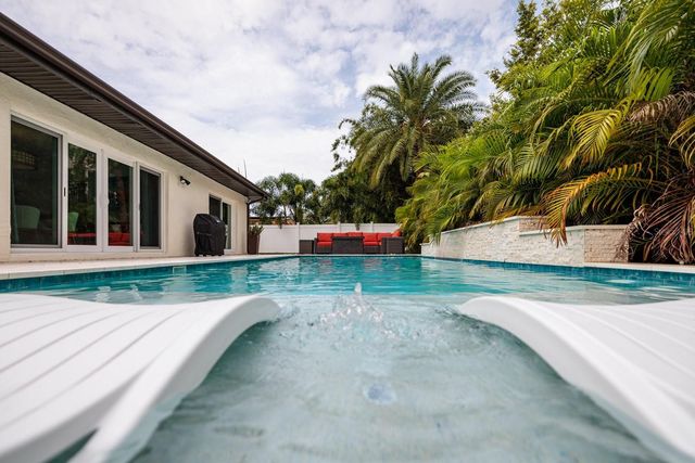 4626 BAYSHORE BOULEVARD NE, St Petersburg, FL 33703