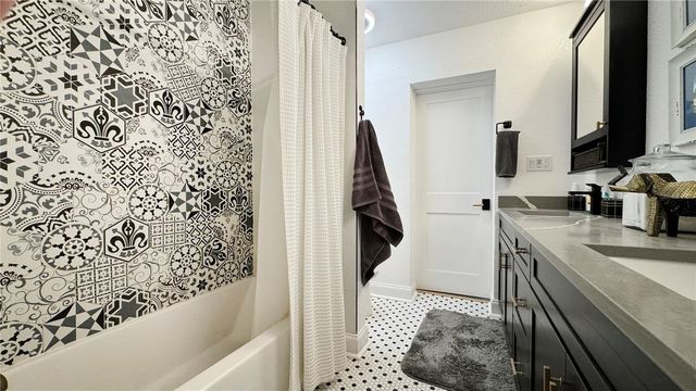 4626 BAYSHORE BOULEVARD NE, St Petersburg, FL 33703