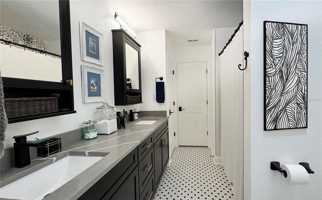 4626 BAYSHORE BOULEVARD NE, St Petersburg, FL 33703