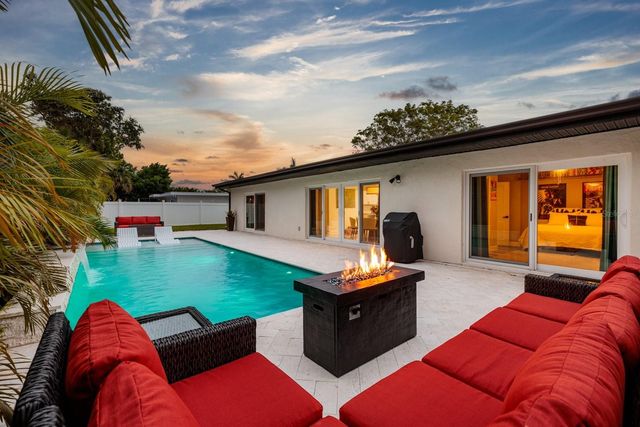 4626 BAYSHORE BOULEVARD NE, St Petersburg, FL 33703