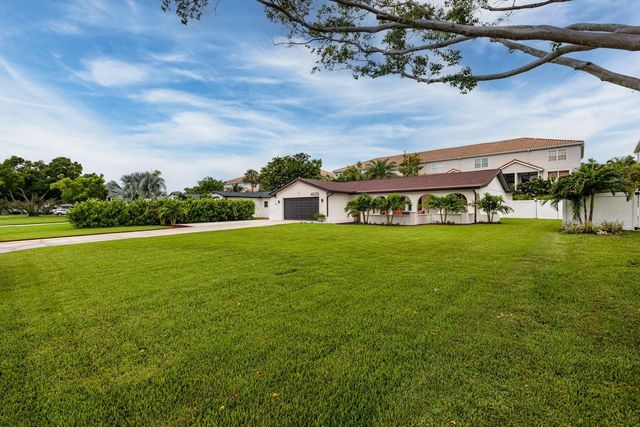 4626 BAYSHORE BOULEVARD NE, St Petersburg, FL 33703