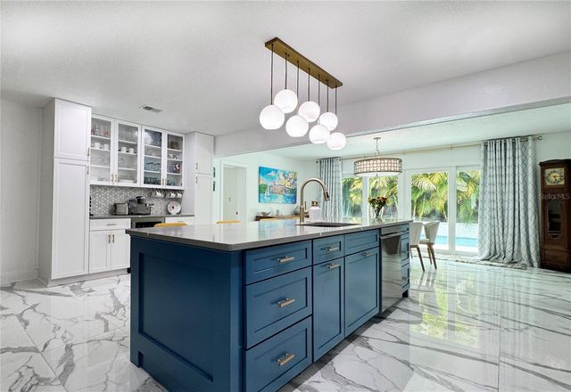 4626 BAYSHORE BOULEVARD NE, St Petersburg, FL 33703