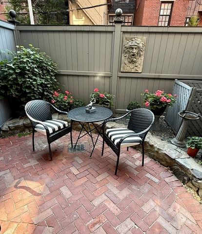 12 Marlborough St 1, Boston, MA 02116