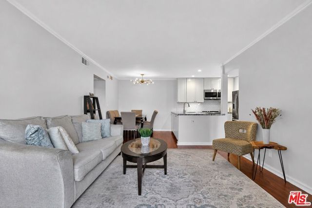 5003 Westpark Drive 103, North Hollywood (los Angeles), CA 91601