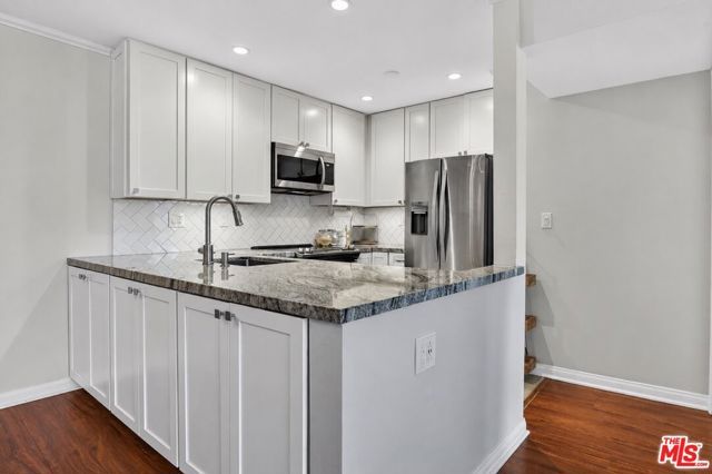 5003 Westpark Drive 103, North Hollywood (los Angeles), CA 91601