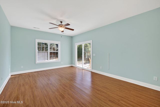 402 Governors Road, Wilmington, NC 28411