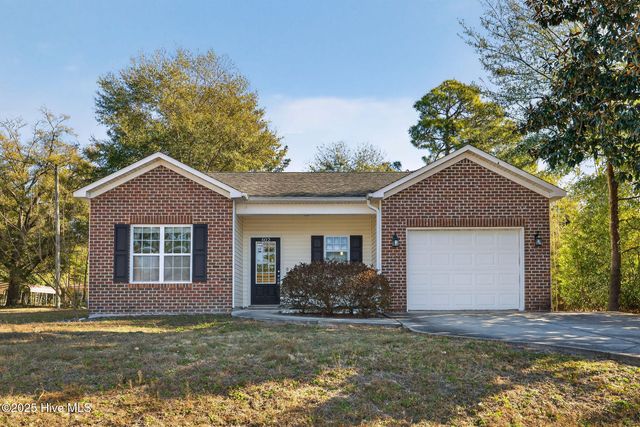 402 Governors Road, Wilmington, NC 28411