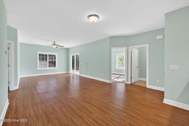 402 Governors Road, Wilmington, NC 28411